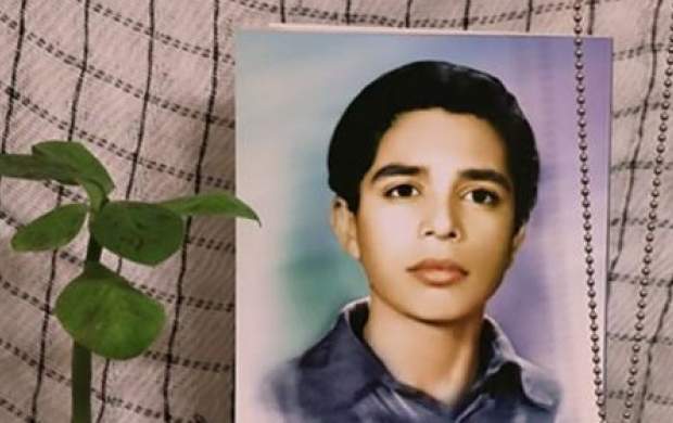 طوری نماز می‌خواند که انگار خدا را می‌بیند