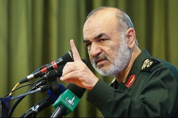 ایران در مقابل هیچ قدرتی کرنش نمی‌کند و با هیچ ظالمی سر سازش ندارد