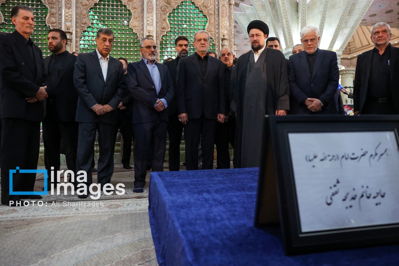 تجدید میثاق اعضای هیات دولت با آرمان‌های امام راحل (ره)