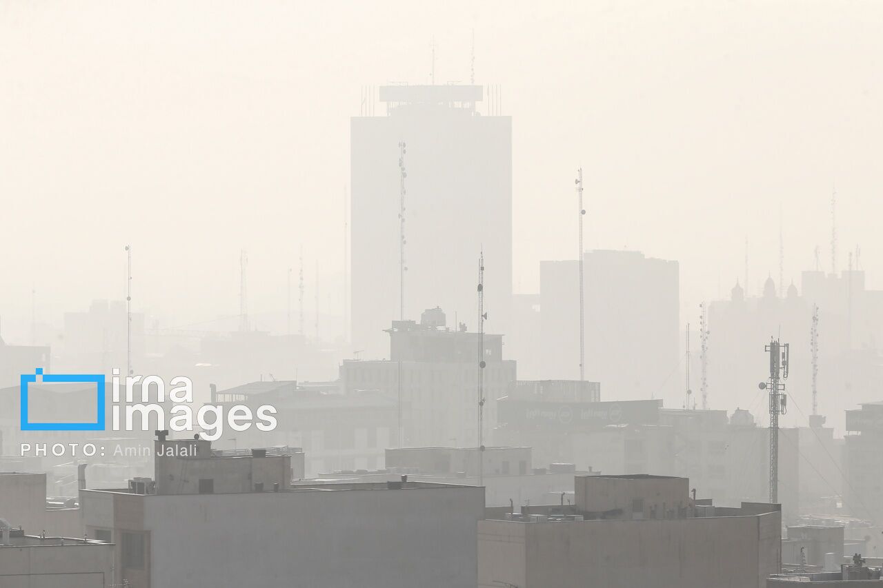هوای تهران آلوده است