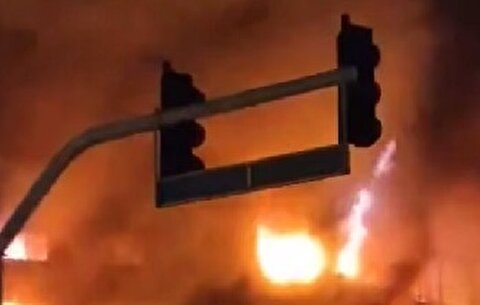 حمله به زنان و دختران در مکانهای عمومی شجاعت نیست/مسیر مزدوری پهلوی ادامه دارد؛ با دیکتاتوری و چادر از سر کشیدن! حمله به زنان و دختران در مکانهای عمومی شجاعت نیست/مسیر مزدوری پهلوی ادامه دارد؛ با دیکتاتوری و چادر از سر کشیدن!