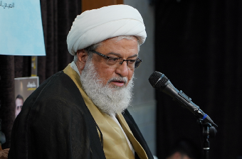 انتظار داریم وقتی قرآن سوزانده می&zwnj;شود، مراجع در میانه میدان ما را هدایت بکنند که چه بکنیم؟