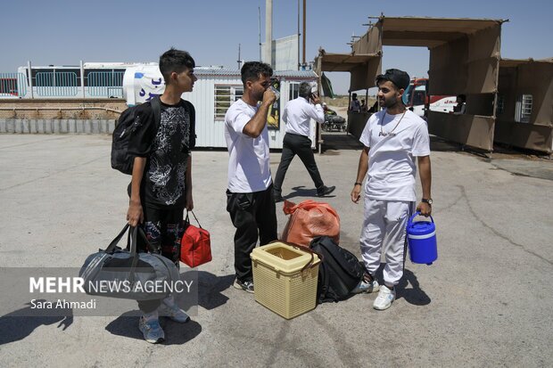 بازگشت یک میلیون و ۱۰۰ هزار افغانستانی از مرز دوغارون