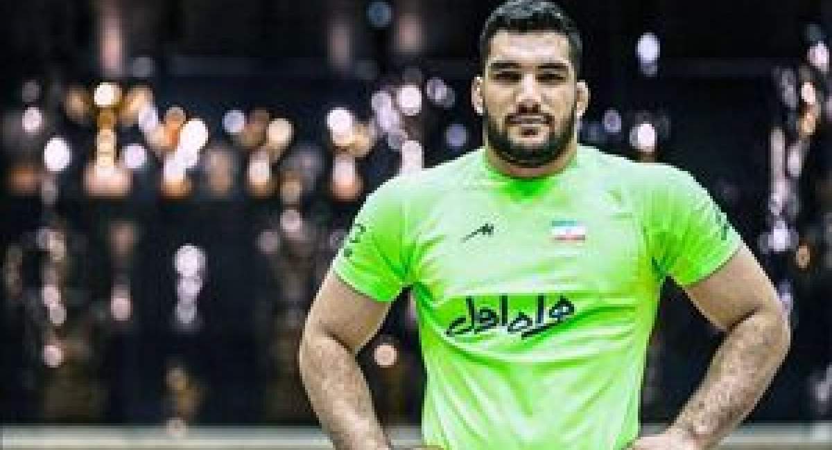 یک کشتی&zwnj;گیر دیگر ایرانی به آذربایجان رفت