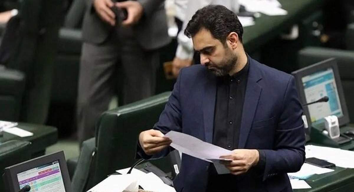 ثابتی: وزارت اطلاعات پاسخ تاخیر در قطع اینترنت را بدهد