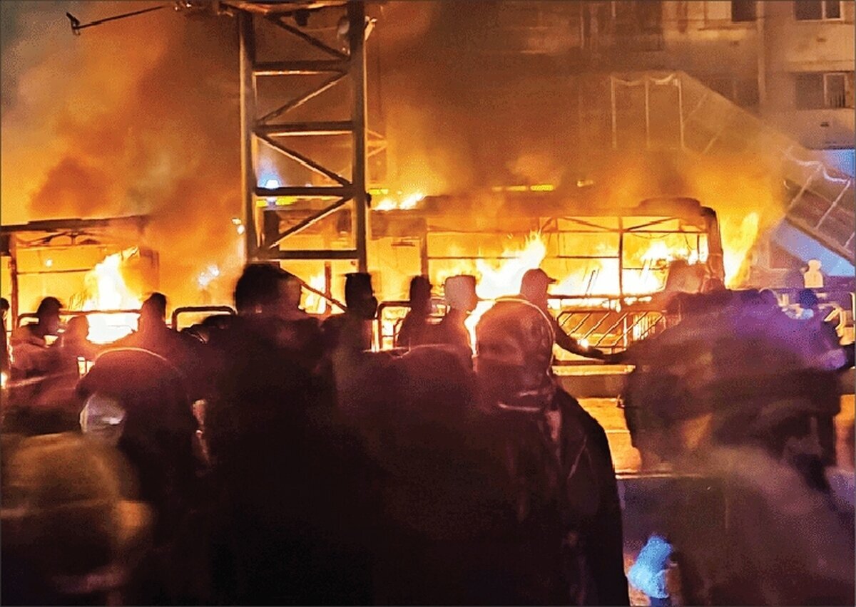 کوچه بازکردن افراطیون اصلاحات برای دشمن!/..... ملعون لکه&zwnj; نجاست تاریخ انقلاب!