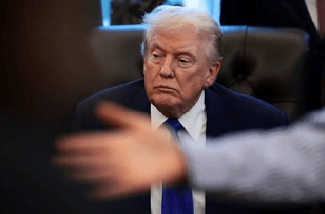 میانجی&zwnj;گران منطقه چه گفتند که تصمیم ترامپ تغییر یافت؟