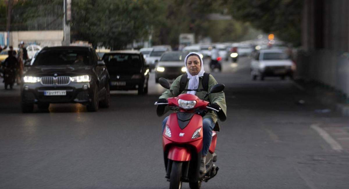 پیگیری بحث موتورسواری زنان یا تلاش برای انحراف افکار عمومی؟