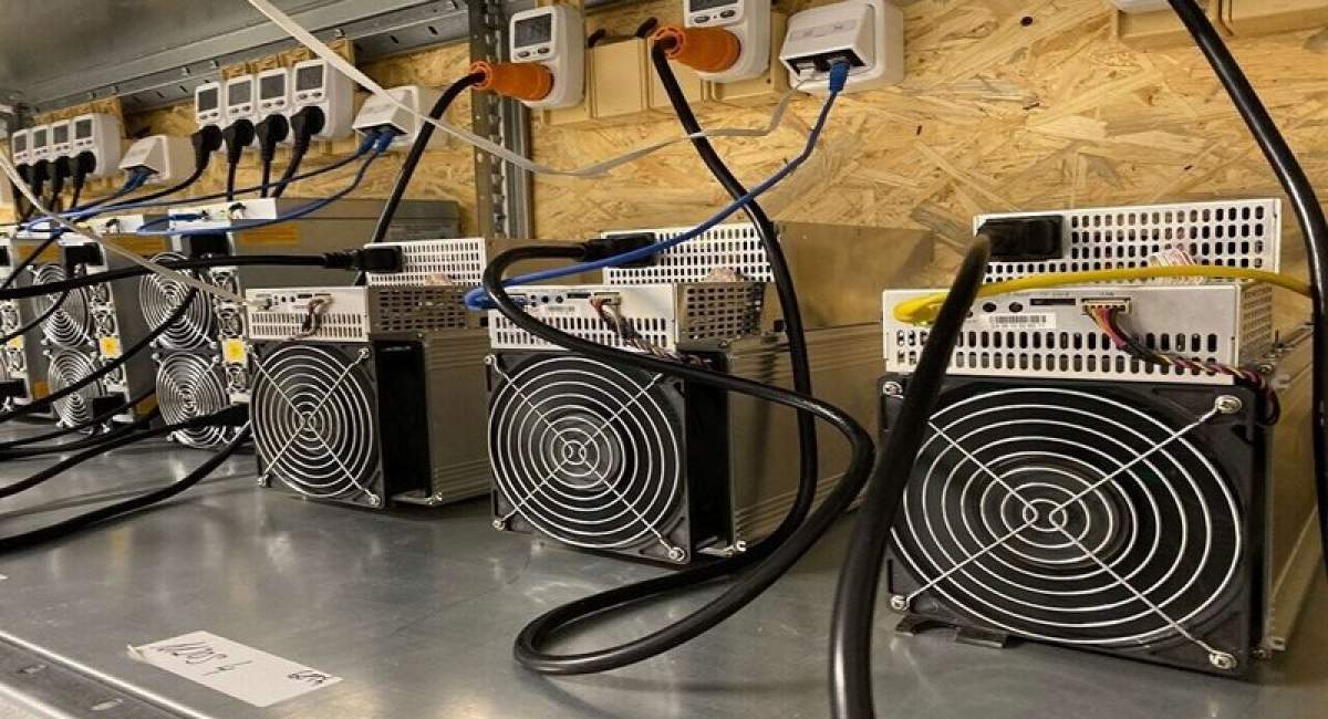 با قطع اینترنت و شناسایی ماینرها شبکه برق نفس کشید