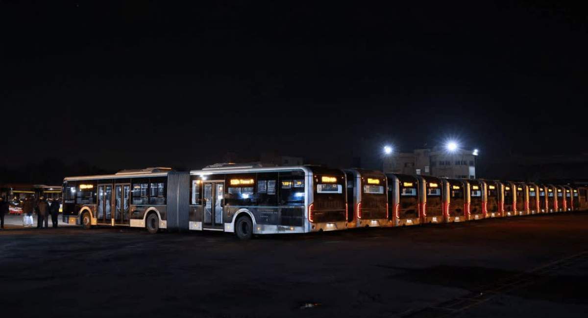 اتوبوس&zwnj;های دوکابین جدید به تهران رسید