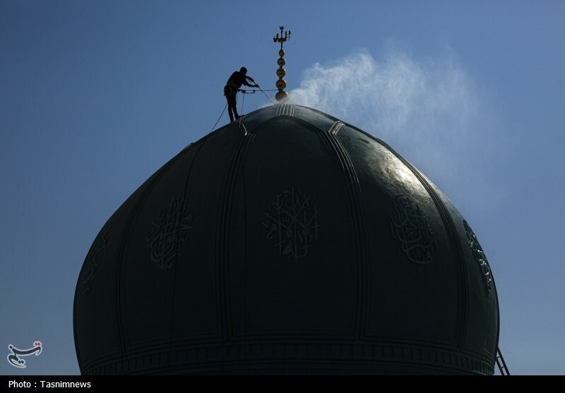 شستشوی گنبدهای مسجد مقدس جمکران