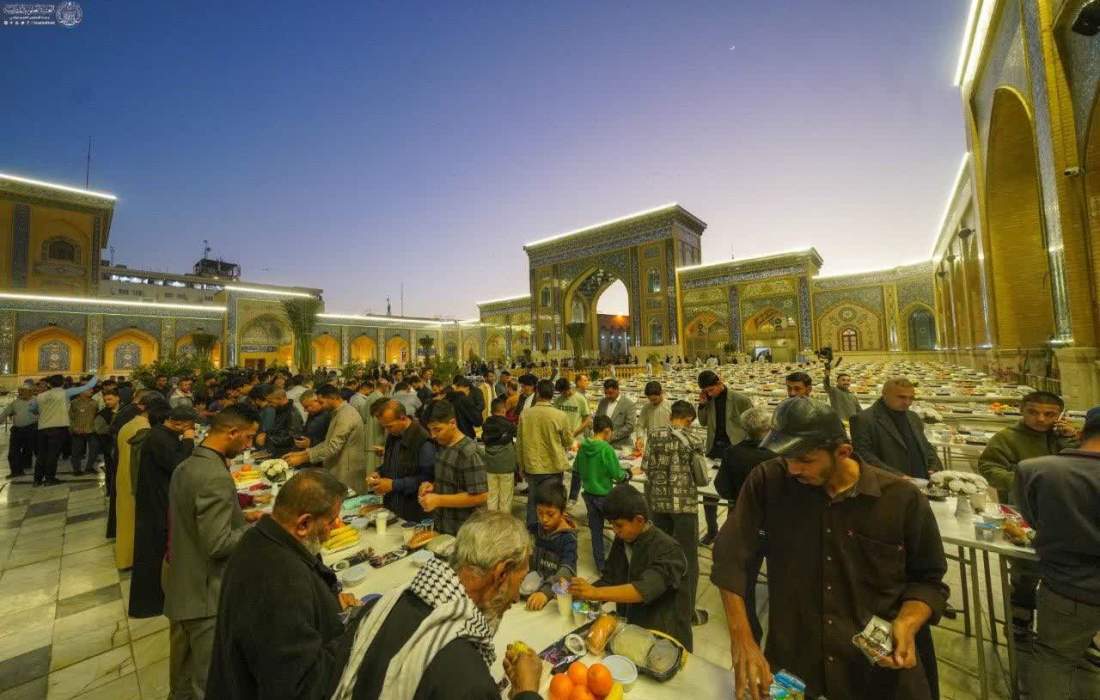 تصاویر سفره افطار حرم علوی برای زائرین