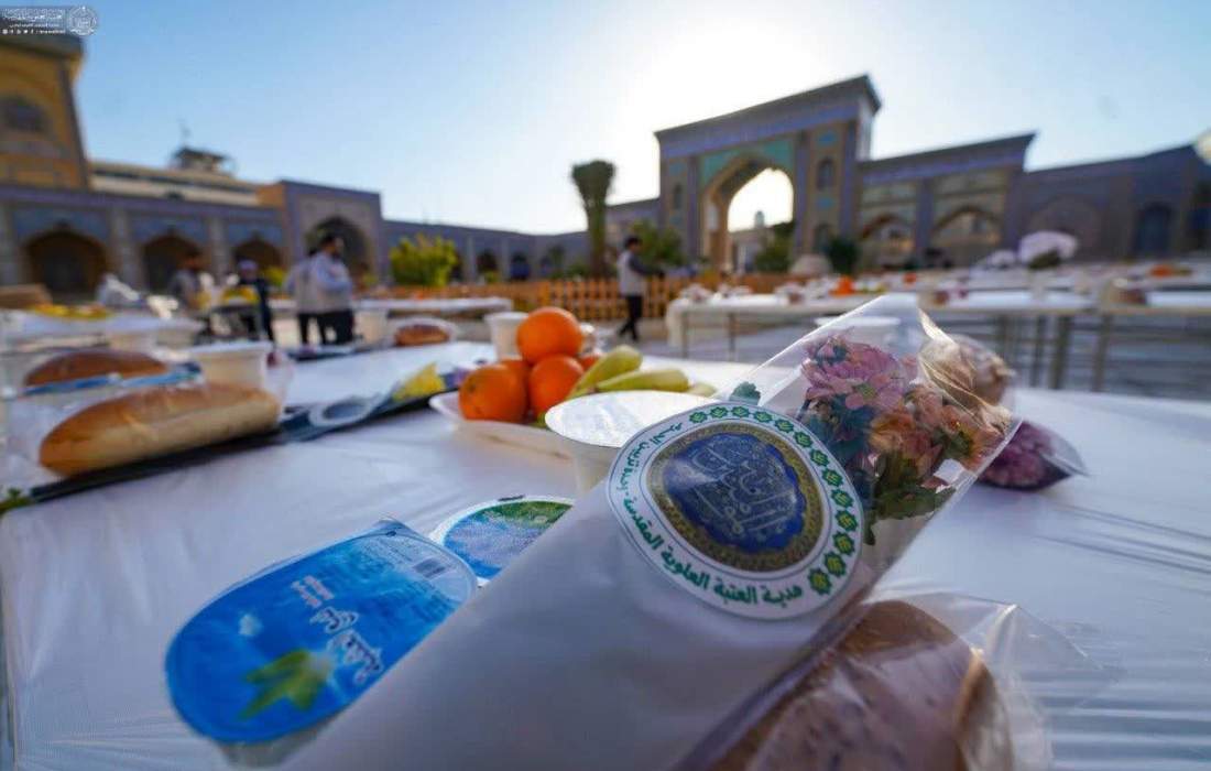 تصاویر سفره افطار حرم علوی برای زائرین
