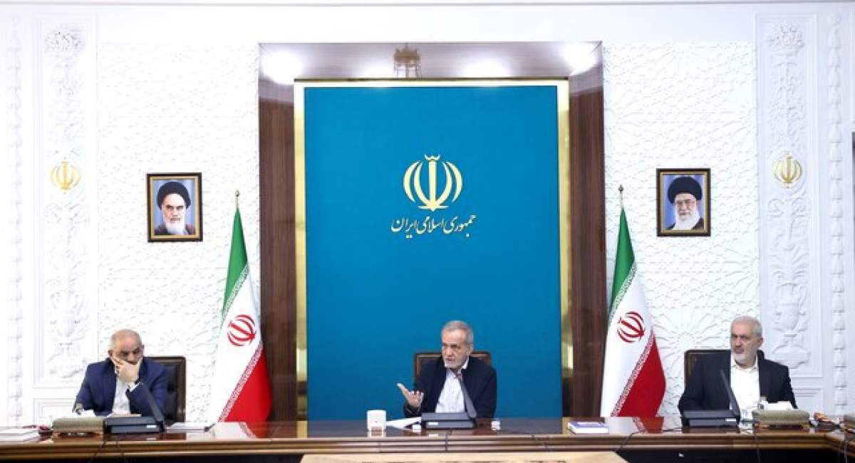 پزشکیان: توسعه دریامحور راه نجات از بحران‌هاست
