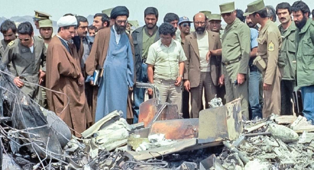 خدا چگونه به انقلاب کمک می‌کند؟