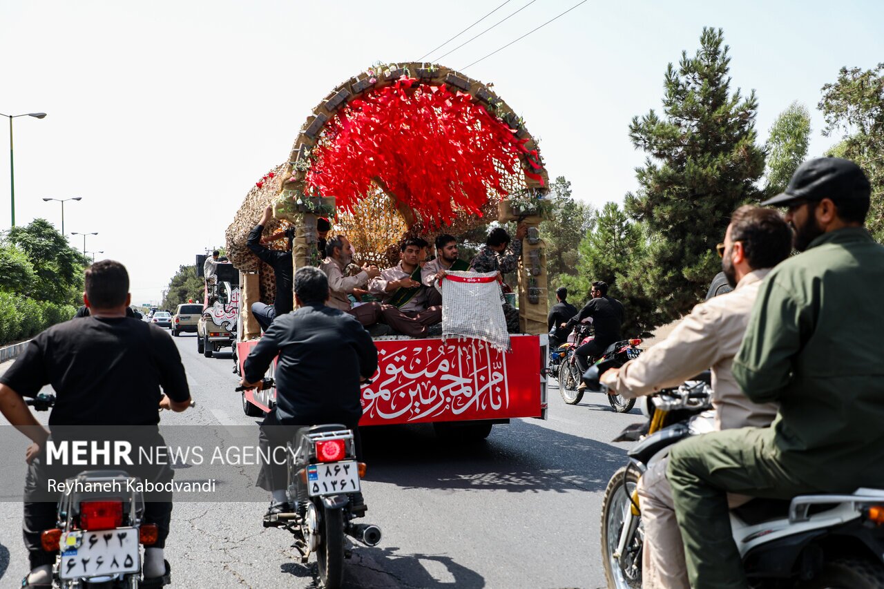 تشییع پیکر ۷ شهید اقتدار ایران در کاشان