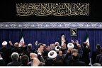 ملت با جهت‌گیری‌های گوناگون سیاسی و وزن متفاوت مذهبی پای ایران عزیز ایستاد