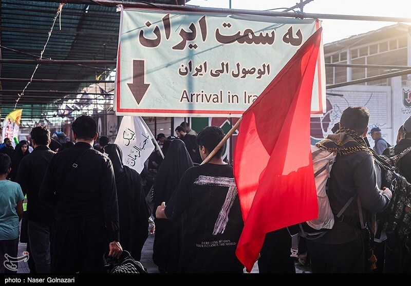 بازگشت زائرین اربعین حسینی از مرز مهران