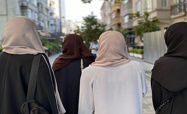 حجاب استایل‌ها و عیدالزهرا/مراسمی همراه با شادی‌های افراطی و بعضاً توهین‌آمیز