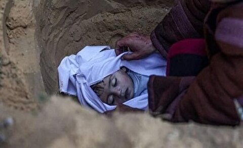غزه؛ سرزمینی برای جنایت بی‌سابقه علیه کودکان/ هر ۱۷ دقیقه یک کودک، کشته یا نقص عضو می‌شود