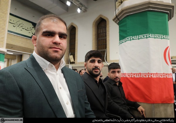 دیدار قهرمانان و مدال‌آوران ورزشی و المپیادهای علمی جهانی