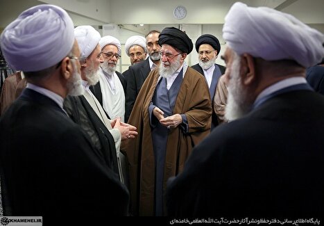 دیدار دست‌اندرکاران کنگره بین‌المللی میرزای نائینی