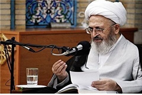 حجاب قانون الهی است/با قانون خدا سلیقه ای برخورد نکنید