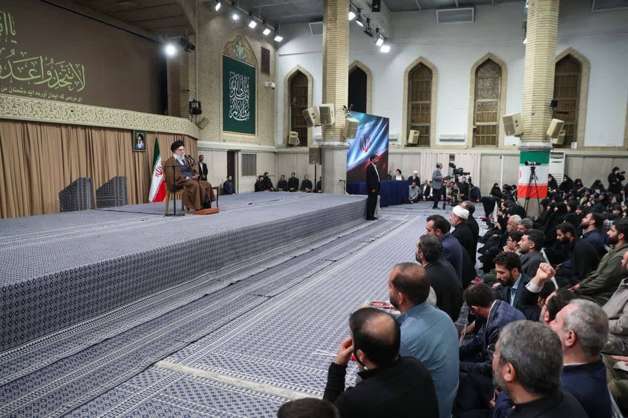 تصاویر دیدار دانش‌آموزان و دانشجویان با رهبرانقلاب