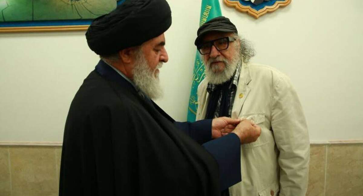 داریوش ارجمند خادم افتخاری مسجد جمکران شد