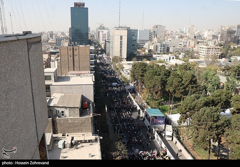راهپیمایی یوم‌الله 13 آبان در تهران