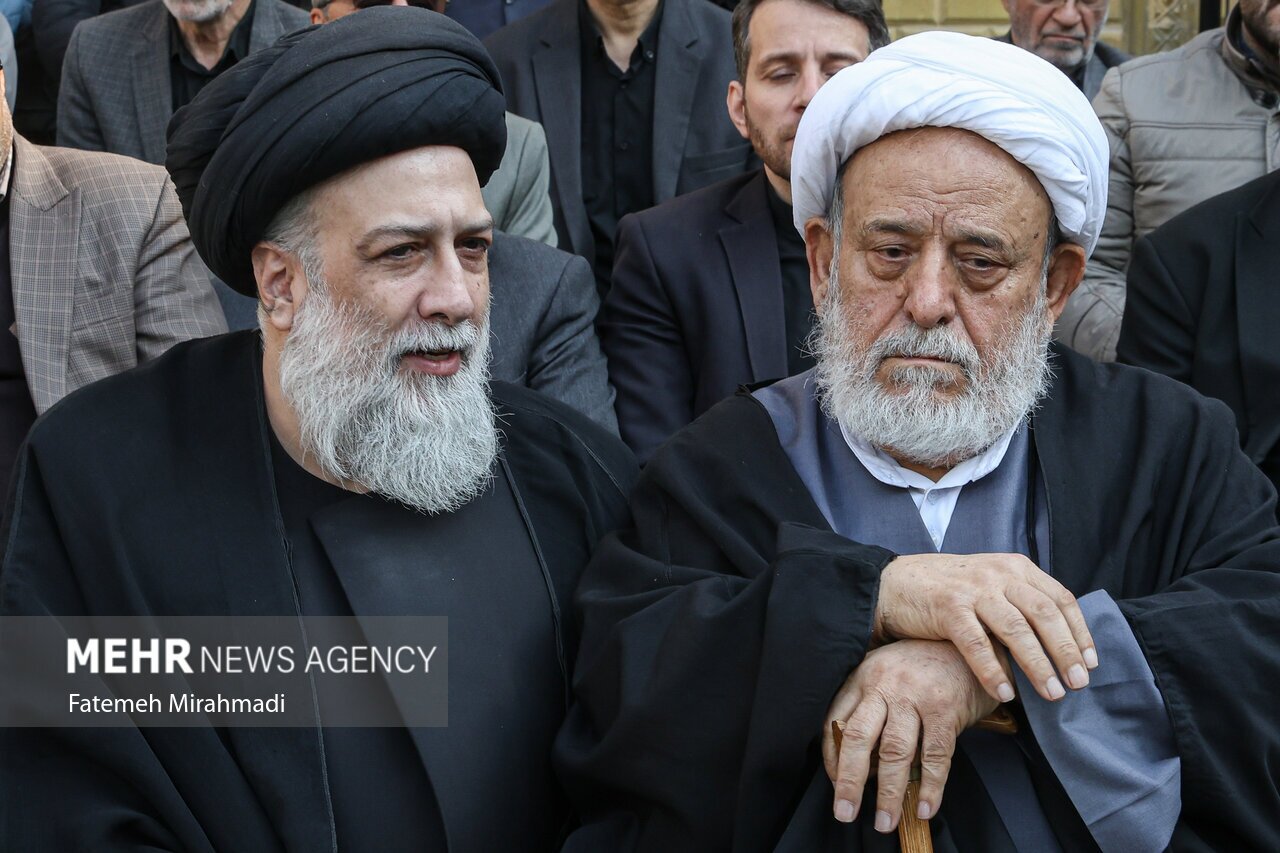 مراسم تشییع پیکر مرحوم سید محمد موسوی مراسم تشییع پیکر مرحوم سید محمد موسوی