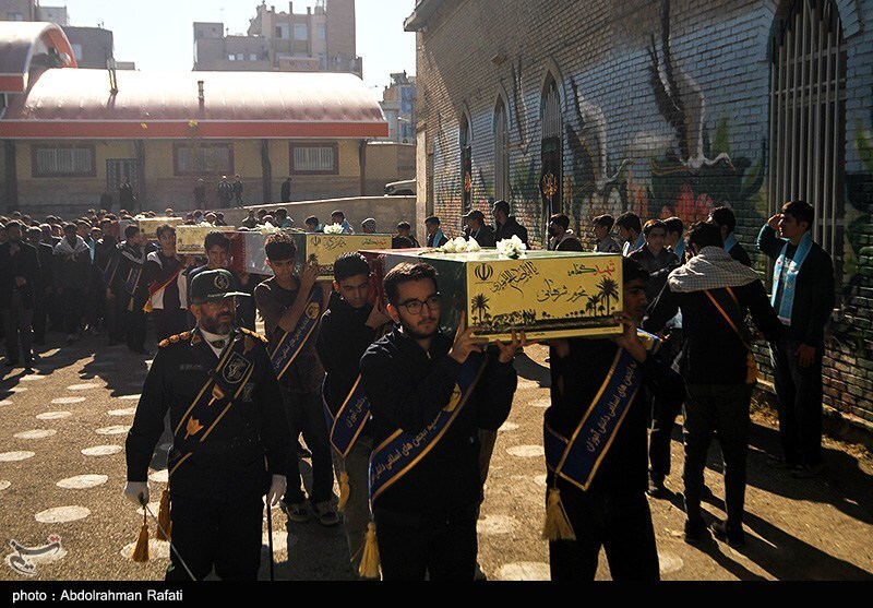 استقبال از 4 شهید گمنام در دبیرستان شریعتی همدان