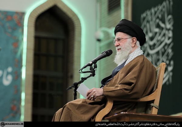 دیدار هزاران نفر از زنان و دختران دیدار هزاران نفر از زنان و دختران