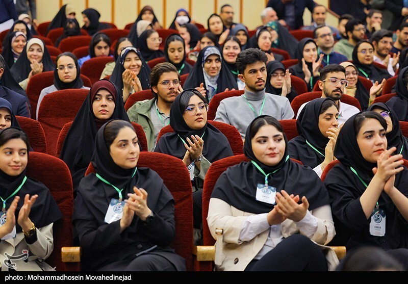 مراسم گرامیداشت روز دانشجو با حضور رئیس جمهور مراسم گرامیداشت روز دانشجو با حضور رئیس جمهور