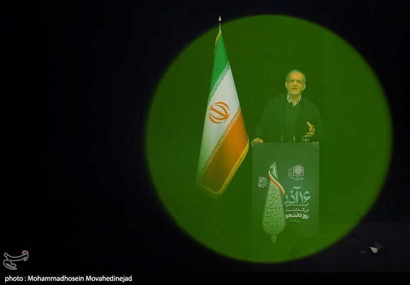 مراسم گرامیداشت روز دانشجو با حضور رئیس جمهور مراسم گرامیداشت روز دانشجو با حضور رئیس جمهور