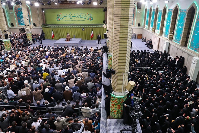 مراسم جشن میلاد حضرت زهرا سلاماللهعلیها در حسینیه امام خمینی(ره) با حضور رهبر انقلاب مراسم جشن میلاد حضرت زهرا سلاماللهعلیها در حسینیه امام خمینی(ره) با حضور رهبر انقلاب