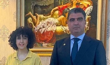 شکست بزرگ کاسبی با مرگ برادر / پهلویستها و رجویستها در تجمع ۲۰۰ نفرۀ مشهد به جان هم افتادند شکست بزرگ کاسبی با مرگ برادر / پهلویستها و رجویستها در تجمع ۲۰۰ نفرۀ مشهد به جان هم افتادند