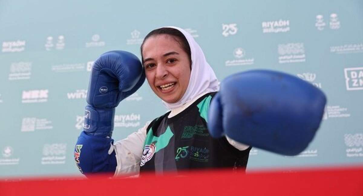 مدال خودم است، دوست داشتم به رهبر انقلاب تقدیم کنم